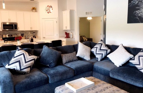 Immokalee Condo | Beautiful Condo located on Golf Course in a 24x7 guarded Gated Community!