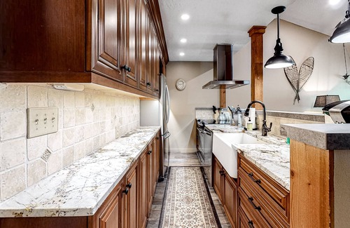 Moose Wilson Road Condo | Beautiful condo with full kitchen, mountain views