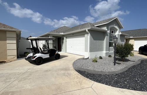 Fruitland Park House | Beautiful, Conveniently Located Home w/Golf Cart & FREE WiFi!