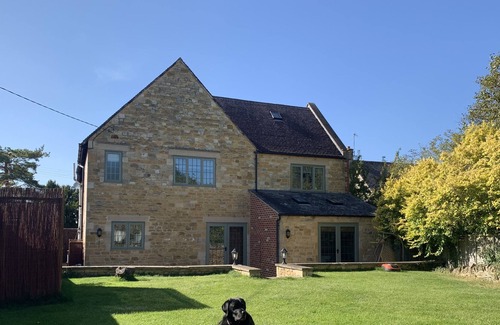 Long Compton House | Beautiful Cotswold historic home in the heart of the countryside