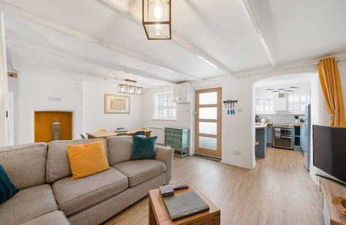 Mevagissey House | Beautiful Cottage Minutes from Mevagissey Harbour