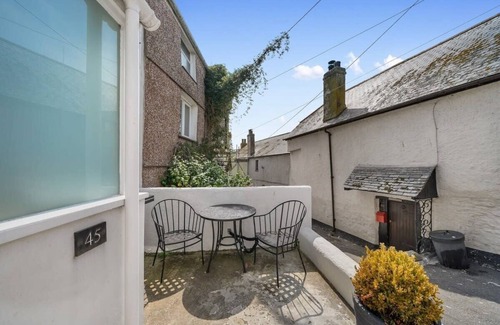 Mevagissey House | Beautiful Cottage Minutes from Mevagissey Harbour