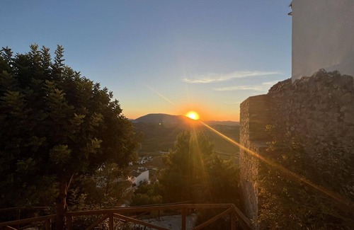 Olvera House | Beautiful Cottage with patio in Olvera, Andalucia