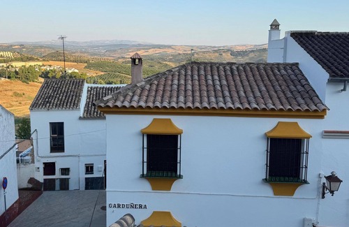 Olvera House | Beautiful Cottage with patio in Olvera, Andalucia
