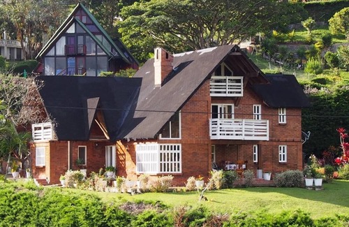 Calima House | Beautiful country house just a few minutes walk away from the lake Calima