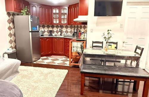 Halton Regional Municipality Apartment | Beautiful, cozy & family friendly basement unit in a quiet neighborhood.