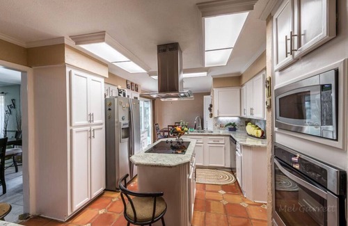 Missouri City House | Beautiful Cozy House W/Heated Saltwater Pool & Spa 💦