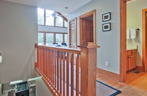 Big Canoe House | Beautiful "Cozy Mountain" Views! 3BR/2BA Great for Families! Flat driveway!