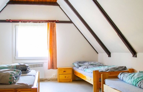 Hradec Kralove House | Beautiful apartment in villa for 12 people with WIFI, TV, patio, pets allowed and parking
