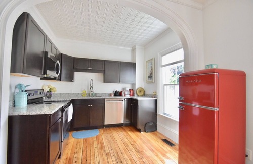 Topsham Apartment | Beautiful Delightful 3BR Downtown Brunswick All King Beds