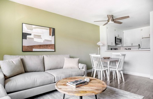 Tarzana Apartment | Beautiful Encino 1BR nr Ventura Blvd Shops & Restaurants, by Blueground
