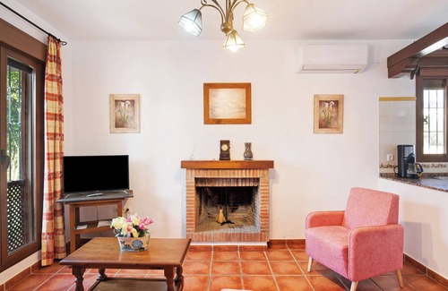Conil de la Frontera House | Beautiful Home Casa Villanueva 1 with Private Pool, Garden, Terrace & Wi-Fi