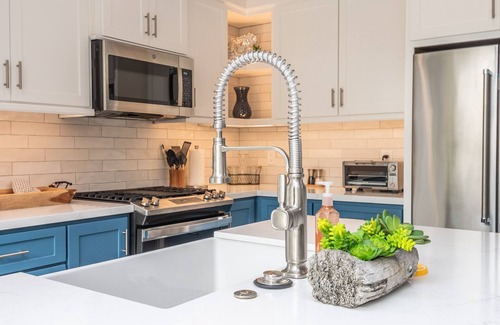 North Broadway House | Beautiful Escondido Getaway/Sleeps 6