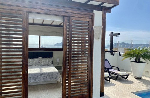 Historic Center House | Beautiful Executive Penthouse