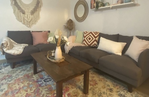 Park Holme House | Beautiful family home in a quiet cul-de-sac wedged between Adelaide city and sea