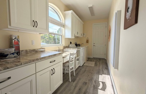 Sarasota House | Beautiful Family Home in the Heart of Pinecraft!
