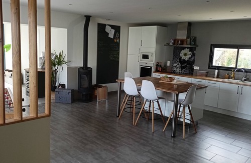 Saint Agnant House | Beautiful family villa with swimming pool, large garden, quiet location, close to the sea