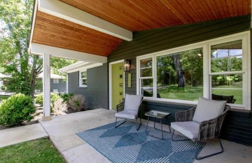 Franklin House | Beautiful Farm Retreat Fun For Family and Friends