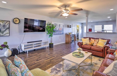 Fate House | Beautiful Fate Home < 30 Mi to Dtwn Dallas!
