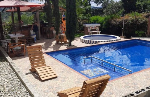El Penol House | Beautiful Finca La Natalia with pool