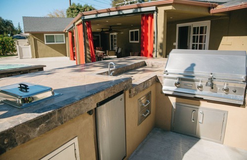 South Redlands House | Beautiful, Furnished Redlands CA Home with a Pool