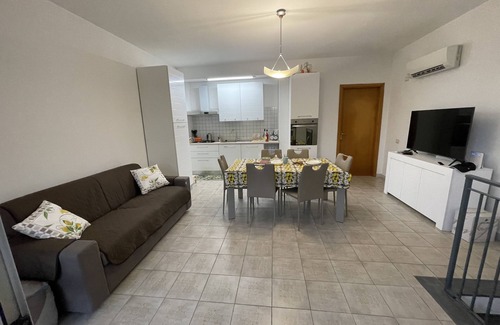 Calatabiano Apartment | Beautiful garden apartment steps from beach