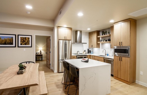 Tamarack Resort Condo | Beautiful|Gas Fireplace|Mountain View|Balcony