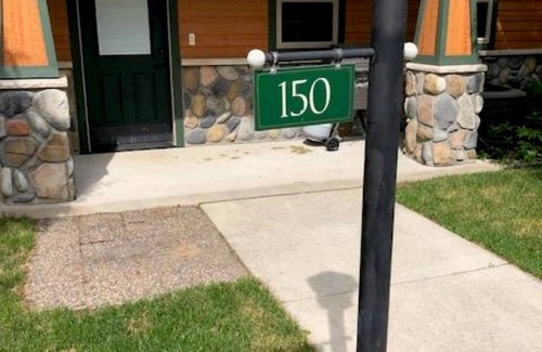 Lake Shore Condo | Beautiful Gull Lake Condo at Causeway on Gull #150!