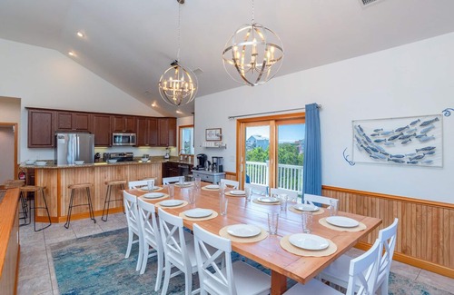 Avon House | Beautiful Hatteras Island vacation rental just a short walk to the beach!