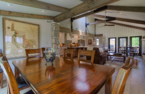 Kerrville House | Beautiful Hilltop Villa on 18th fairway