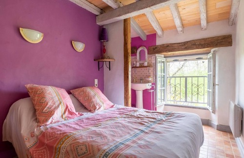 Salles House | Beautiful holiday home in Salles with Garden