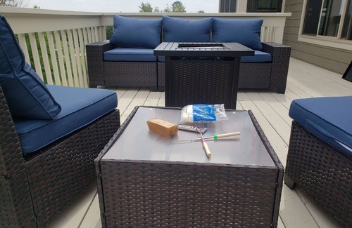 The Galena Territory House | Beautiful home, Hot Tub, great views, easy access to downtown and Territory