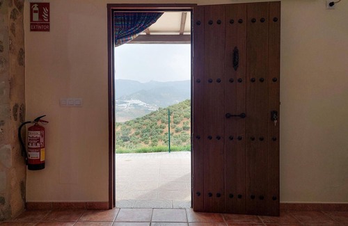 Algodonales House | Beautiful home in Algodonales with WiFi