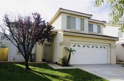 Ocean View Hills House | Beautiful home in a safe and quiet neighborhood near freeways!