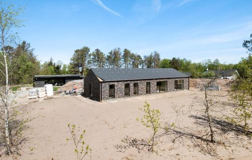 Helberskov Strand House | Beautiful Home In Hadsund With Sauna