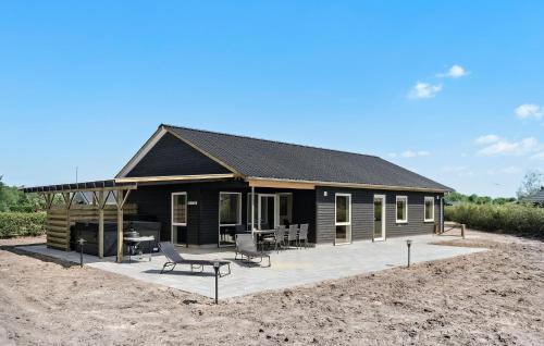 Bork Havn House | Beautiful Home In Hemmet With Wifi
