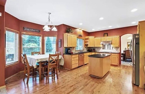 Mead House | Beautiful Home in Higher End Neighborhood Quiet Location