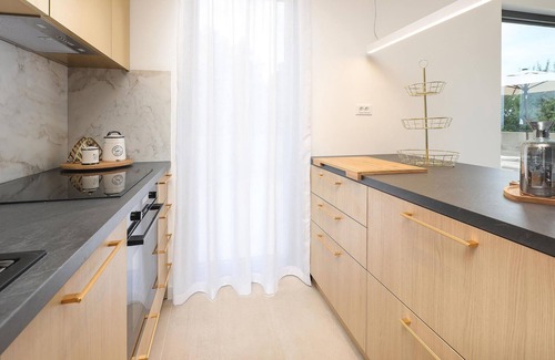 Jakisnica House | Beautiful home in Lun