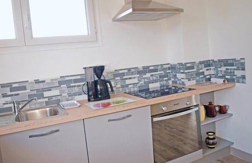Plouha House | Beautiful home in Plouha with kitchen