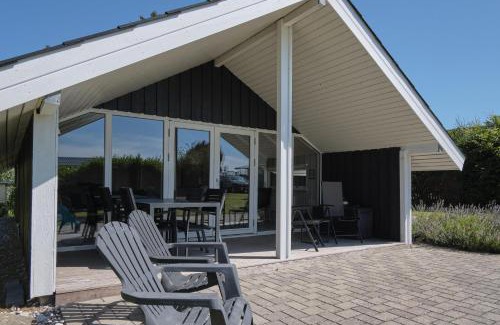 Ronde House | Beautiful Home In Rønde With 3 Bedrooms And Wifi