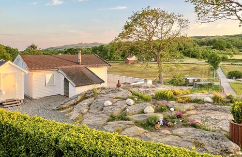Rennesoy House | Beautiful home in Rennesøy with WiFi