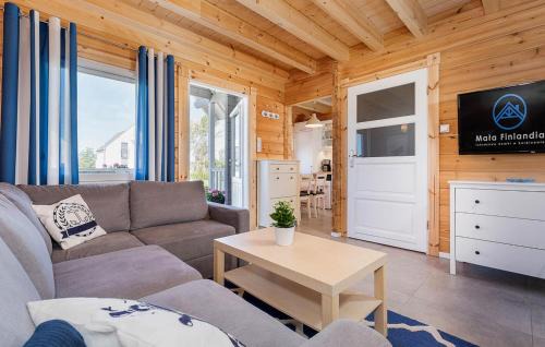 Sarbinowo House | Beautiful Home In Sarbinowo With Wifi