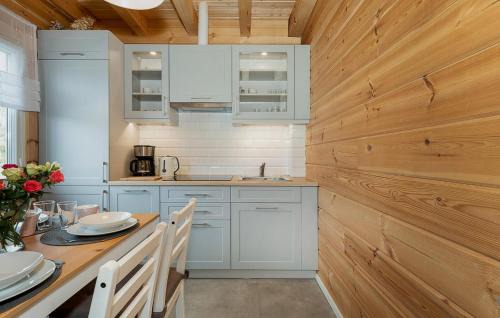 Sarbinowo House | Beautiful Home In Sarbinowo With Wifi