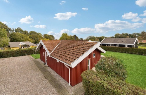 Mommark Strand House | Beautiful home in Sydals with sauna