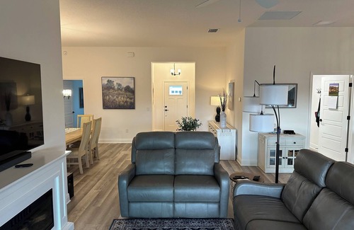 Okahumpka House | Beautiful Home in The Village FL near Sawgrass Grove.