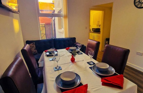 Anfield House | Beautiful home near LFC Stadium