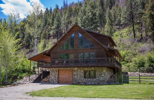 Durango House | Beautiful Home on 24 acre setting, private mountain, creek, Close to Downtown