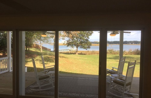 North Central House | Beautiful Home On The Lynnhaven River