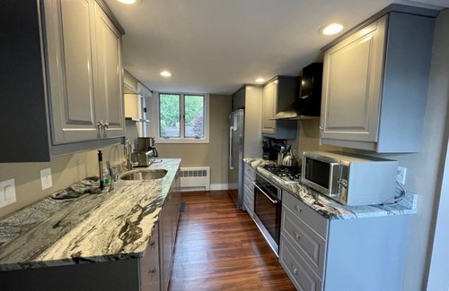 West Chatham House | Beautiful home overlooking Emery Pond