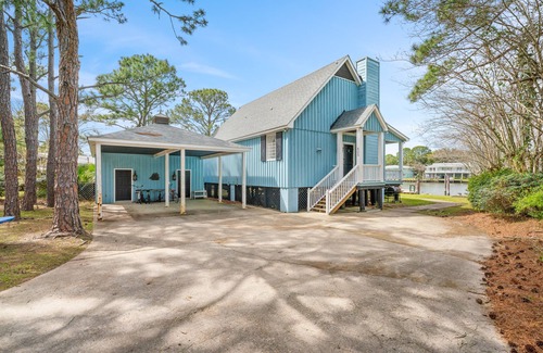 Dauphin Island House | Beautiful home with gorgeous bay view!